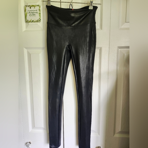 Spanx Faux Leather Leggings Size xs - Picture 7 of 10